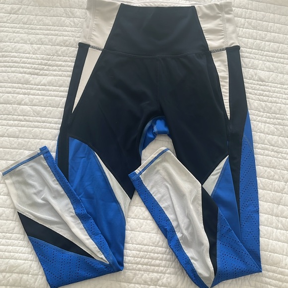 ✨BUNDLE✨ Athleta Leggings - Picture 2 of 7